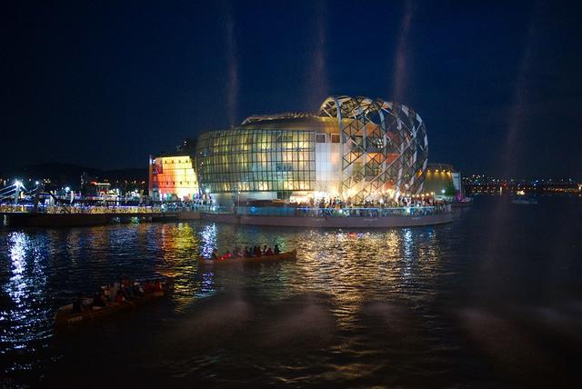 Floating island, près de Banpo Bridge, à Séoul.