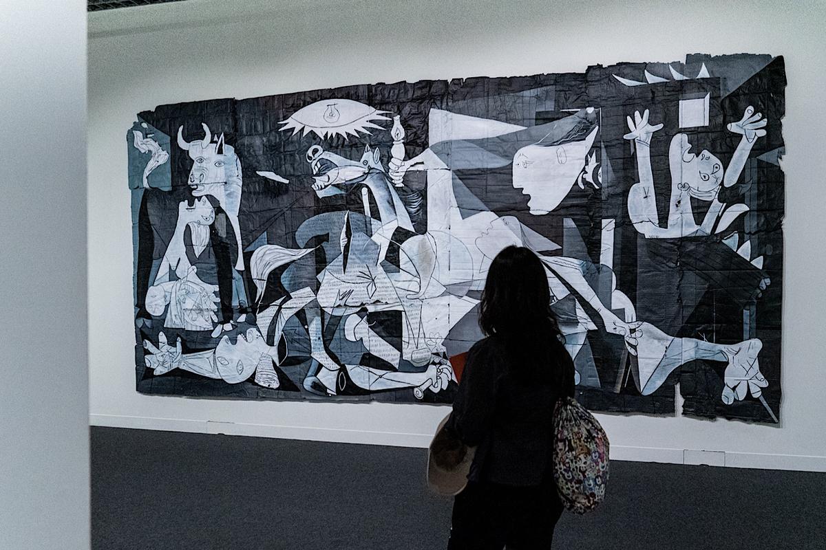 « Guernica » revisité par Julio Anaya Cabanding