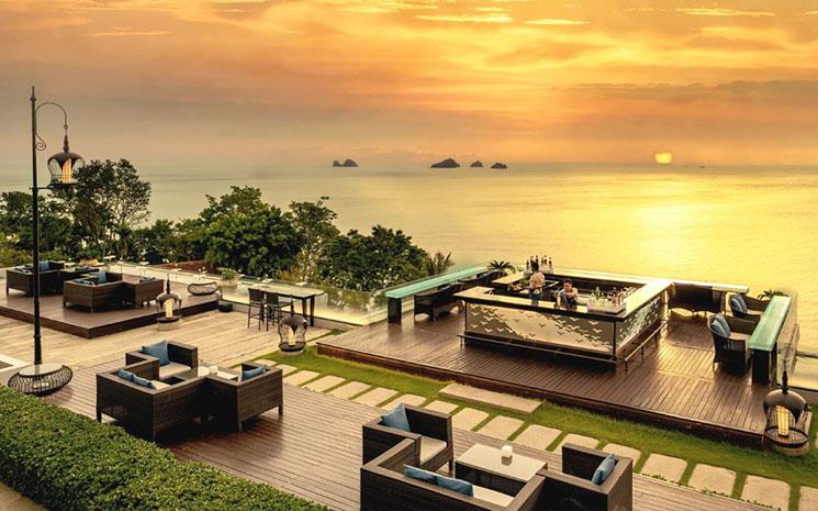 Vue de l'Air Bar de l'hotel InterContinental Koh Samui au coucher du soleil