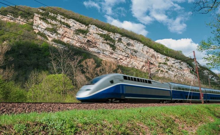 circulation d'un train grande vitesse SNCF