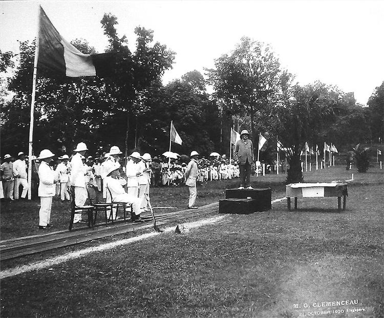 Clemenceau est venu à Singapour en 1920.