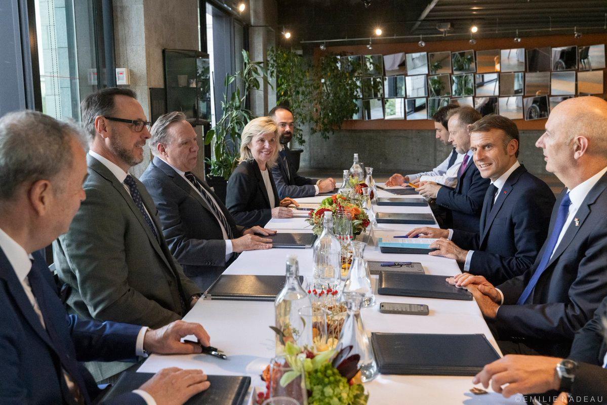 Martine Biron lors d'une séance de travail avec le président Macron