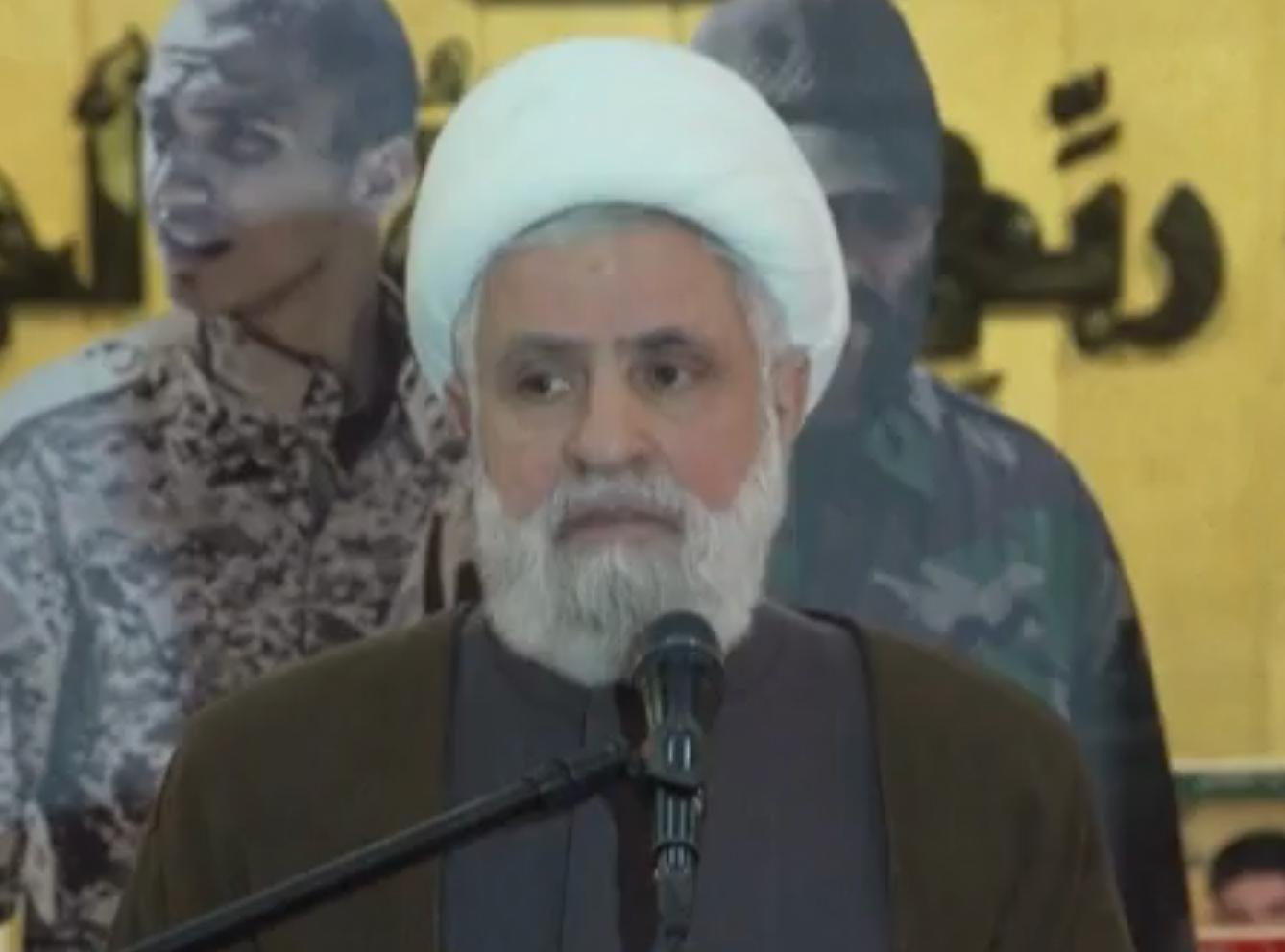 Naïm Qassem pendant un discours