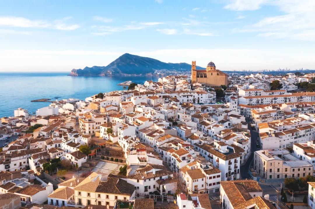 des maisons blanches a altea