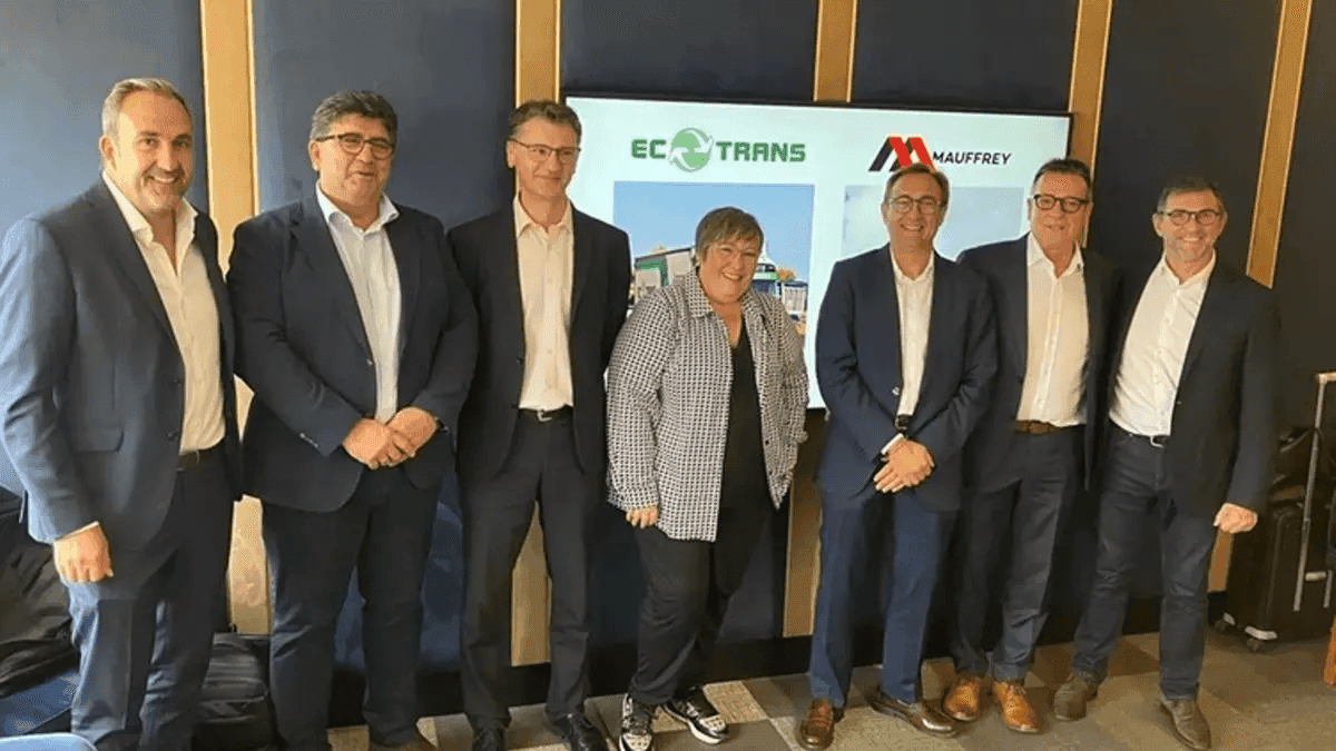 7 personnes debout pour le rachat de Ecotrans