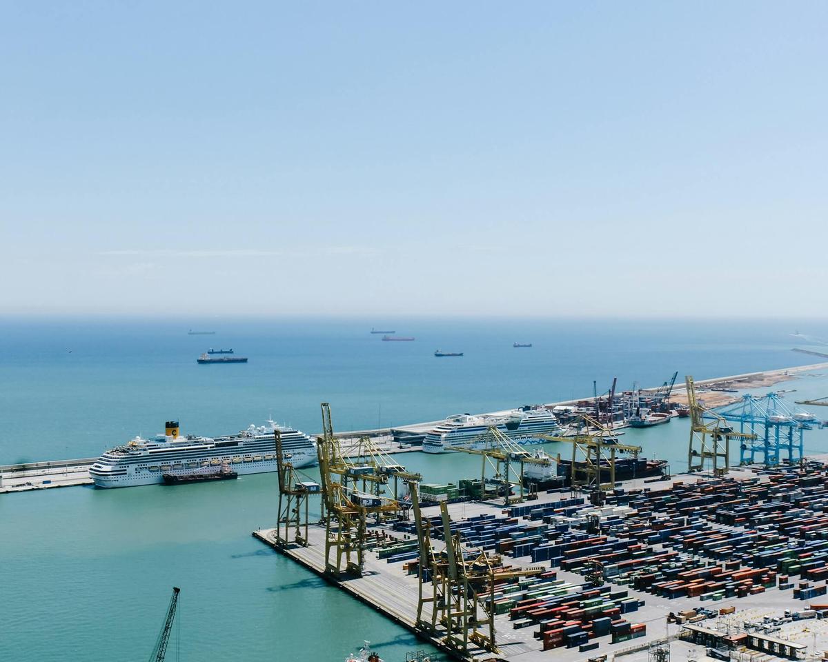 le port de barcelone vu du ciel