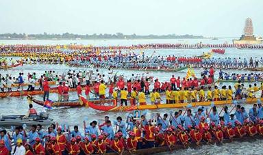 Photo fête des eaux à Phnom Penh