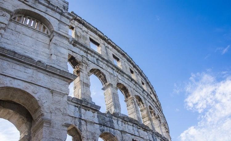 murs du colisée de rome