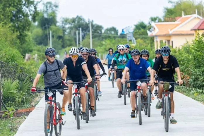 Le Champion olympique Chris Hoy récolte 634 000 $ pour les enfants cambodgiens