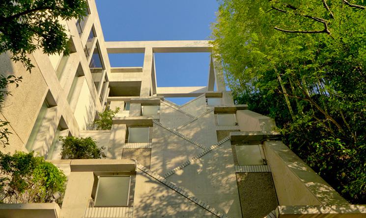 Villa Kujoyama ensoleillée vue du sol