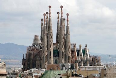Sagrada-Familia-Barcelona