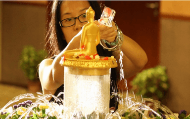 Rituel de « bathing the Buddha » (@ Jeroen 020)