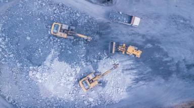 Machines effectuant des recherches dans les décombres 