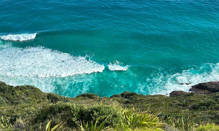 Océan sur l'île du Nord en Nouvelle-Zélande