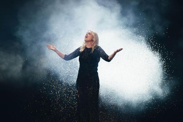 Maman, interprétée par Louane, pour l'Eurovision 2025