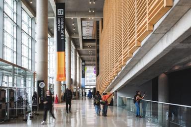 Intérieur de la Grande Bibliothèque (Montréal)