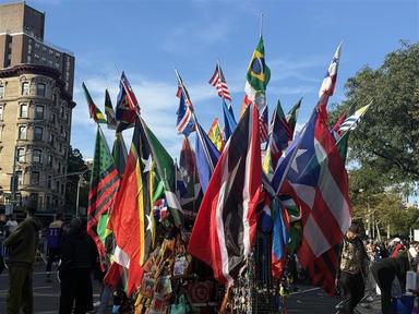 Des avenues toujours animés au cœur du quartier francophone ©️Lola Neto 