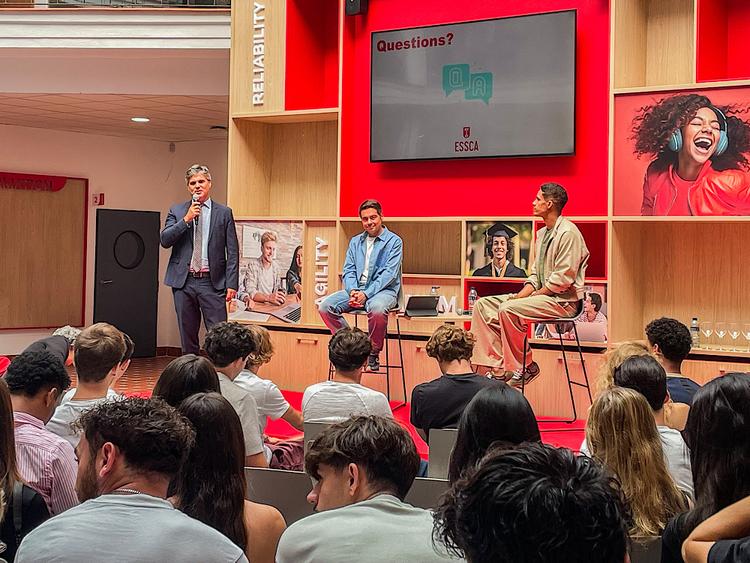 Stéphane Ruiz, Adrien Grosso ainsi que Raphaël Varane