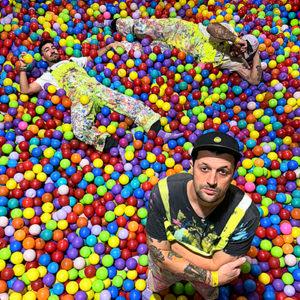 PLAYINCOLORS / Intervención VISUAL / 