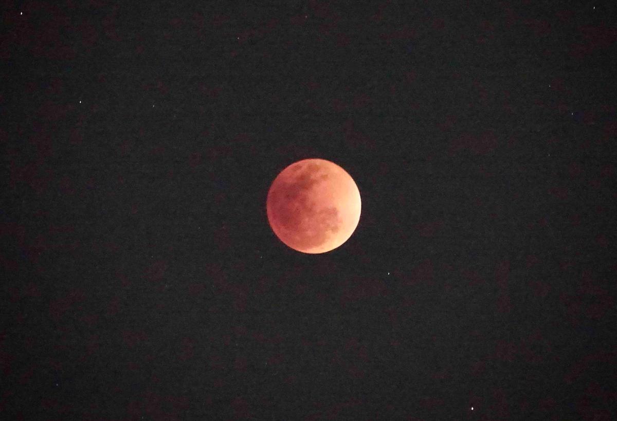 Lune Rouge à Johannesburg