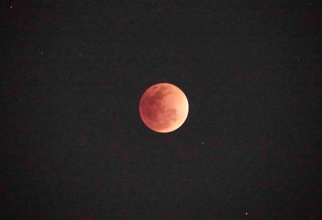 Lune Rouge à Johannesburg