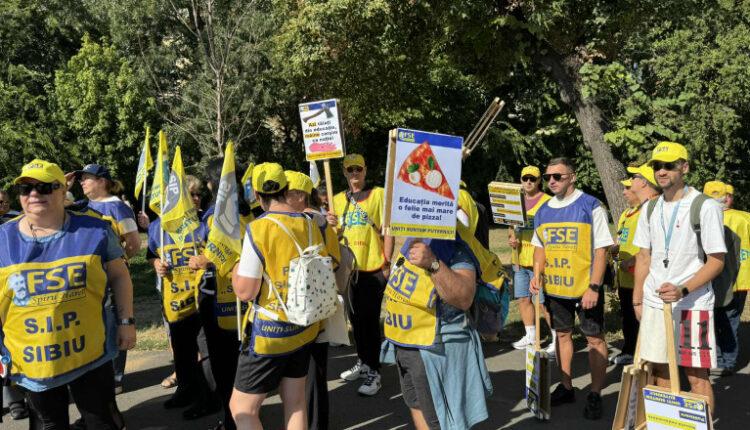 education-protest-750x430