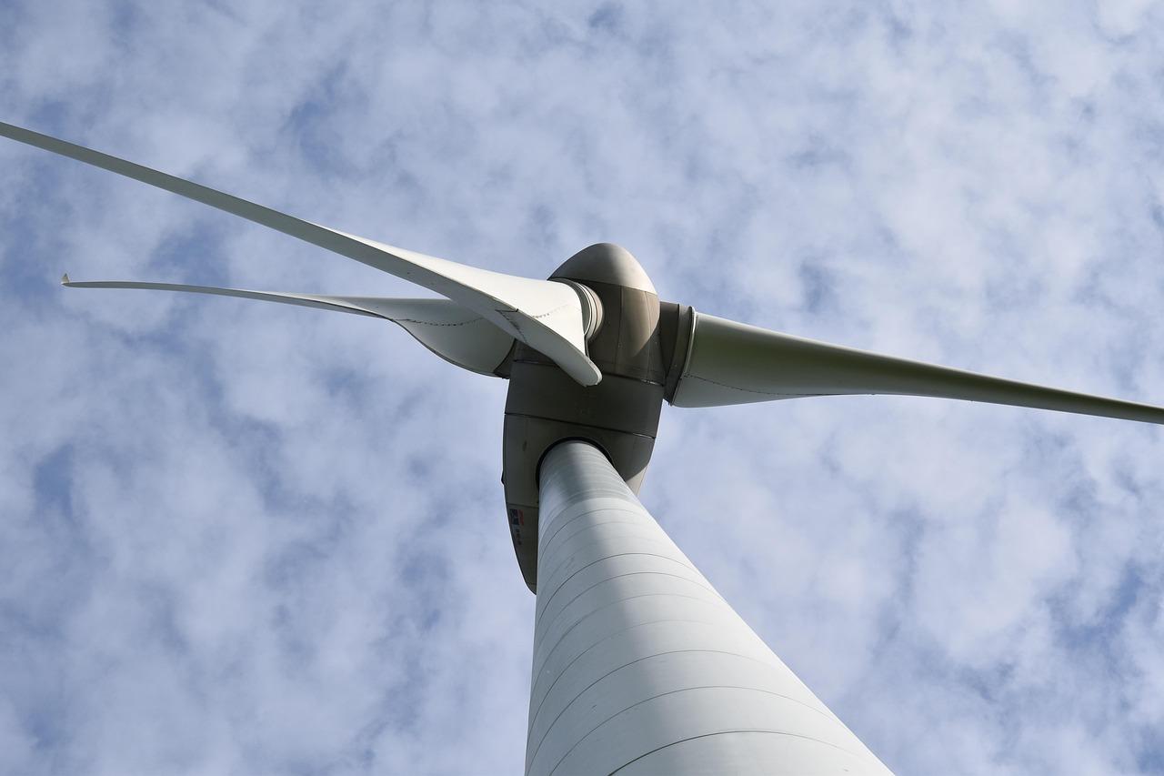 wind-turbine-4178777_1280