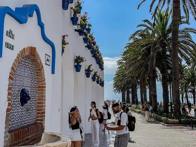 La plaza del Balcon de Europa 