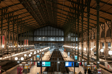 gare de Paris Gare du Nord de nuit