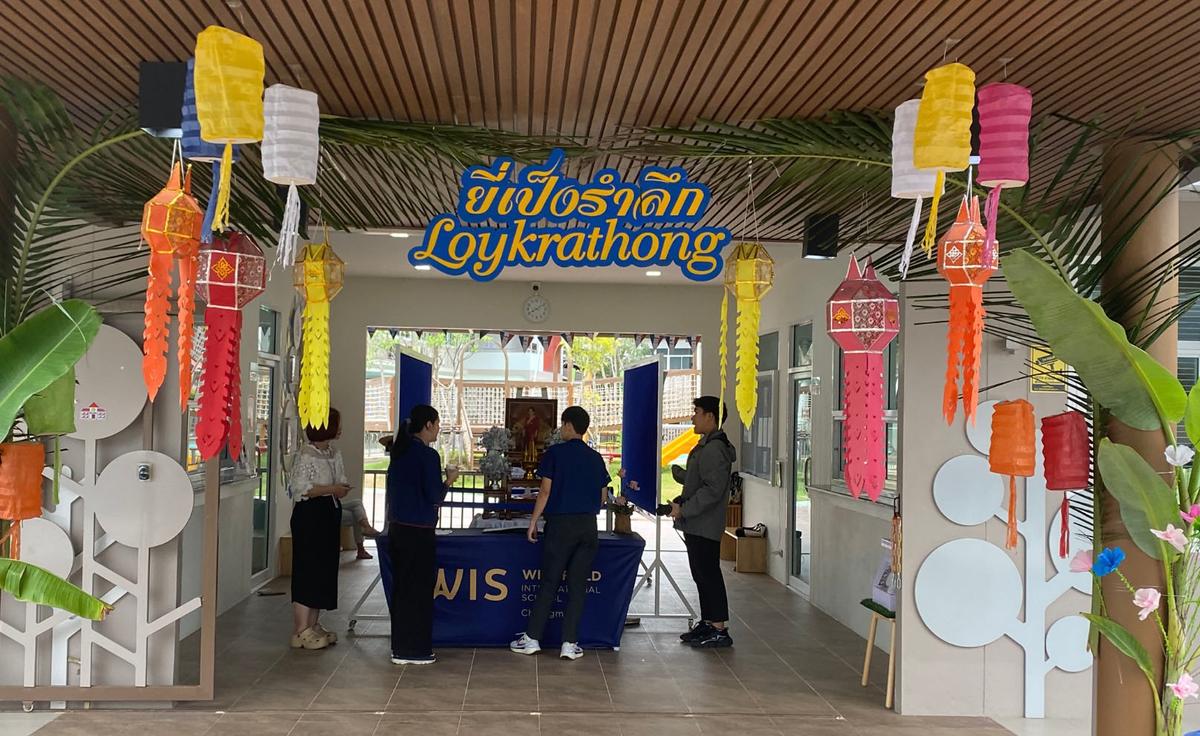 Loy Krathong à l’école Windfield Chiang Mai