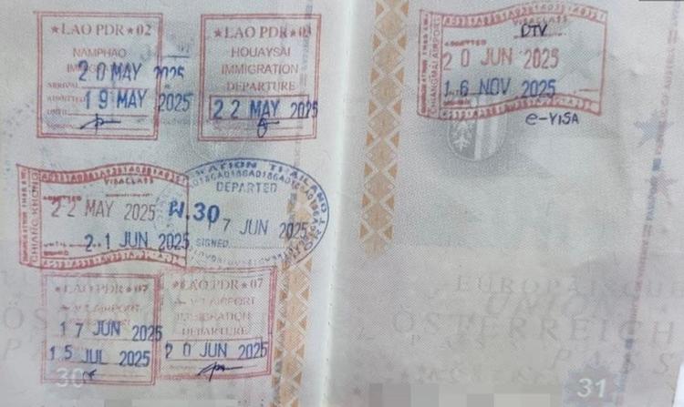 Faux tampon thaïs sur passeport 