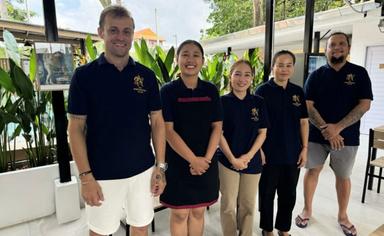 Anthony (à gauche) et son équipe