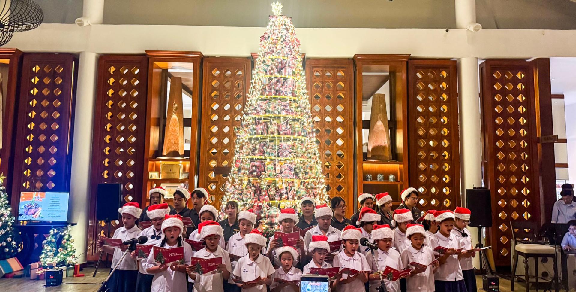 Illumination du sapin de l’Intercontinantal Koh Samui Resort