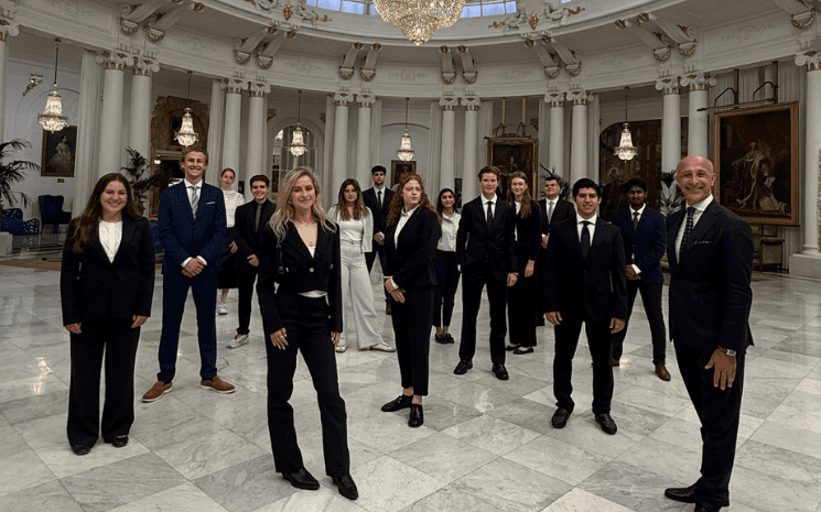  roadtrip où apparait notre directeur général ainsi que nos étudiants de l'ISG