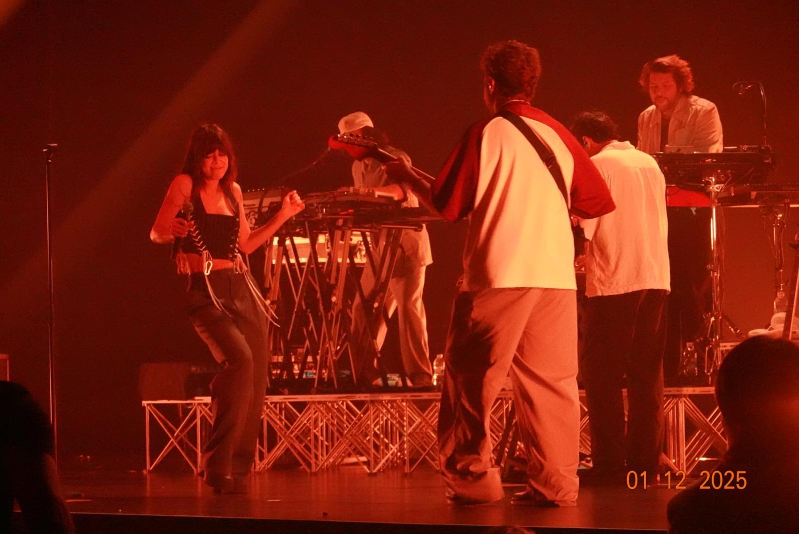 le groupe imperatrice joue à singapour et c'est la folie ! 