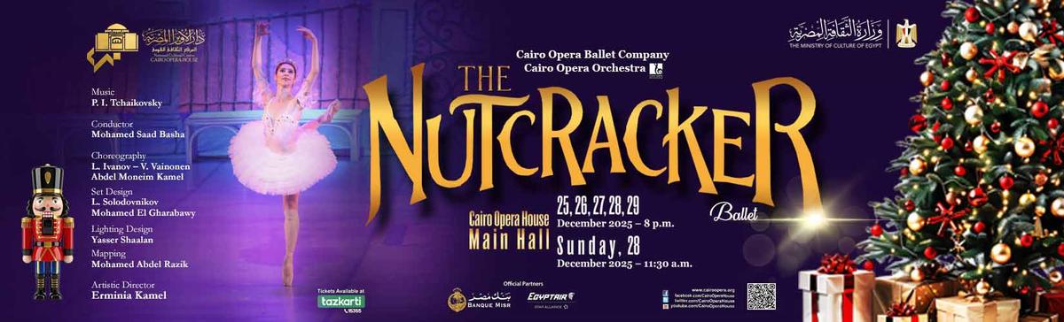 Affiche du ballet Le Casse-Noisette au Cairo Opera House, danseuse et décor de Noël