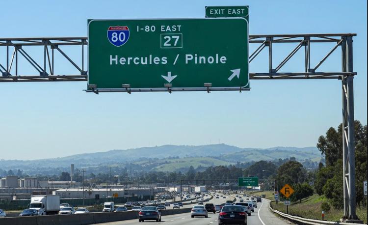 Un panneau de l'autoroute I-80 - Esat Bay San Francisco
