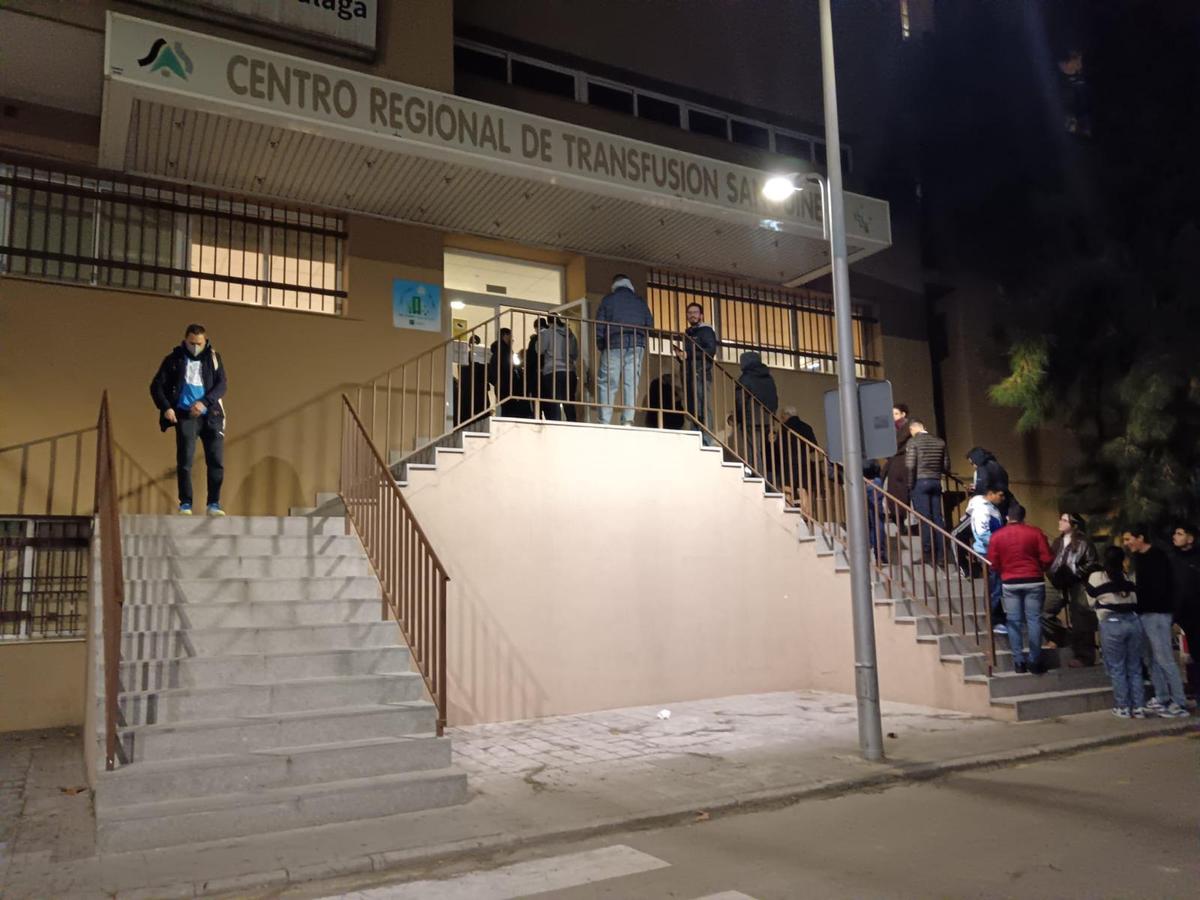 Queue pour donner son sang à Malaga (@malagajunta)