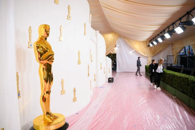 Oscars set up