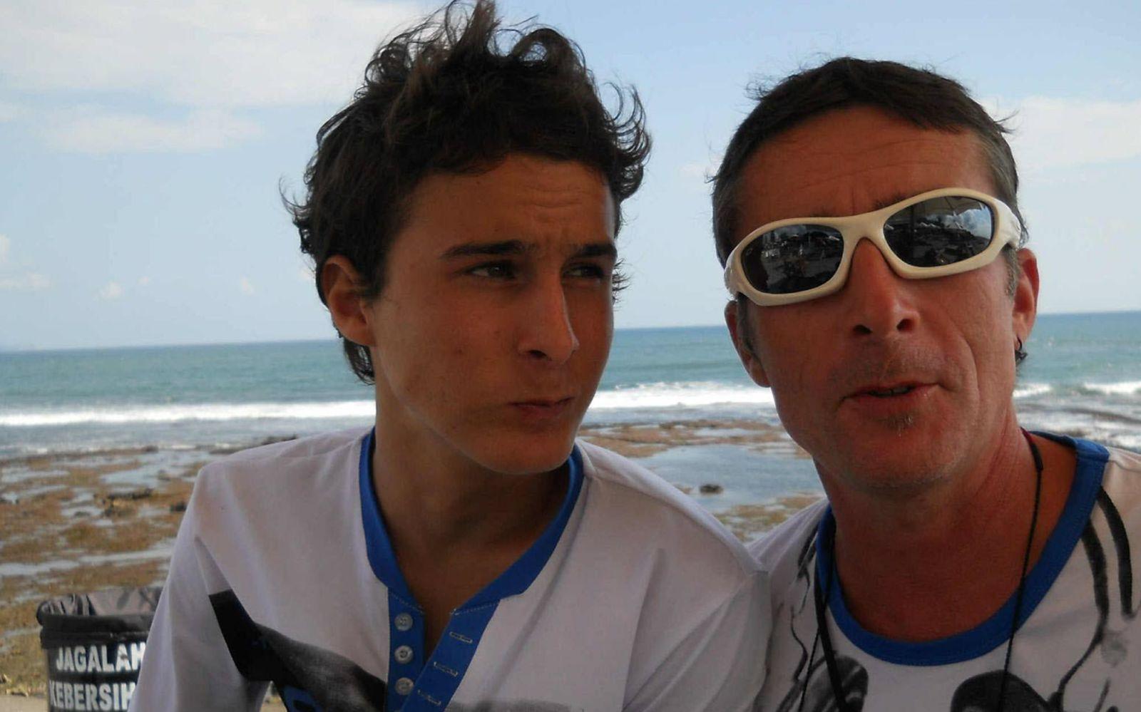 De gauche à droite : Tom Félix et son père Jean-Luc Félix.