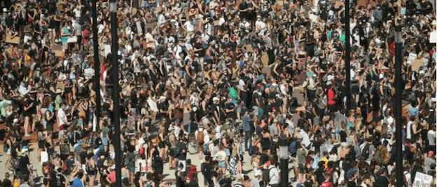 minneapolis vague de manifestants protestants dans les rues