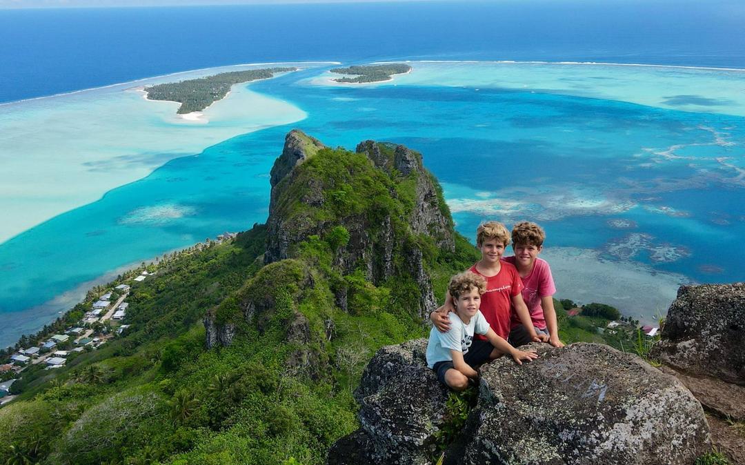De gauche à droite : Nino, Malo et Paco Valeyre.