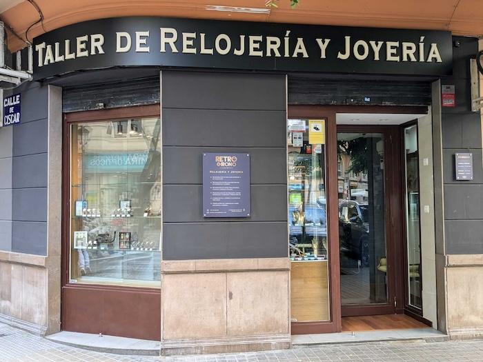 l'atelier franco-valencien d'horlogerie retro chrono à valencia