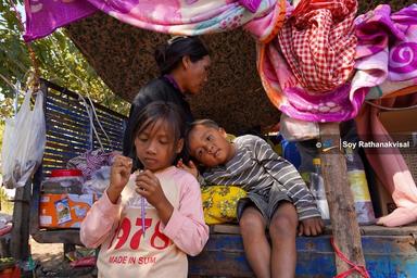 Au Cambodge, 65 000 déplacés, deux mois après un cessez-le-feu fragile