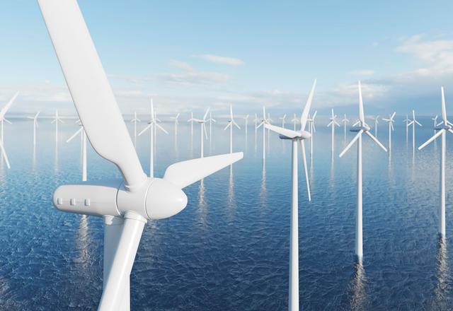 Photo d'éoliennes offshore