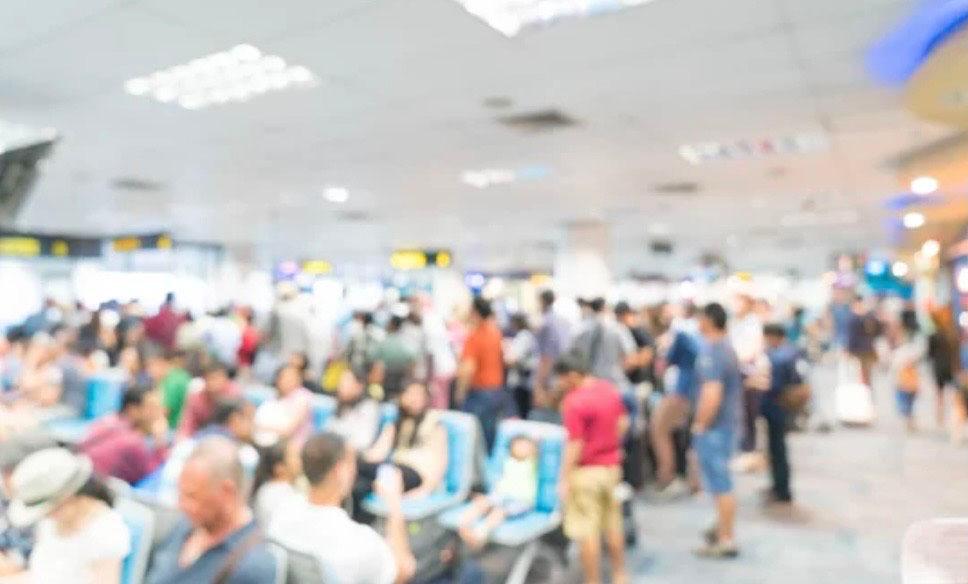 Foule floue aeroport