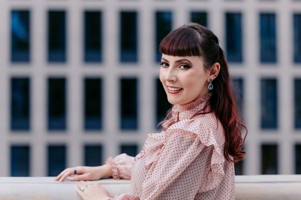 Cyrielle Czyżewska, fondatrice et directrice de l’agence franco-polonaise de marketing ID DROP.