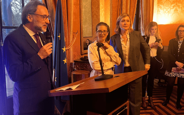 aurore berge New York