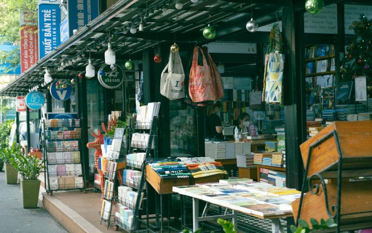 La fête du livre et de la culture nocturne : la Rue des Livres en fête
