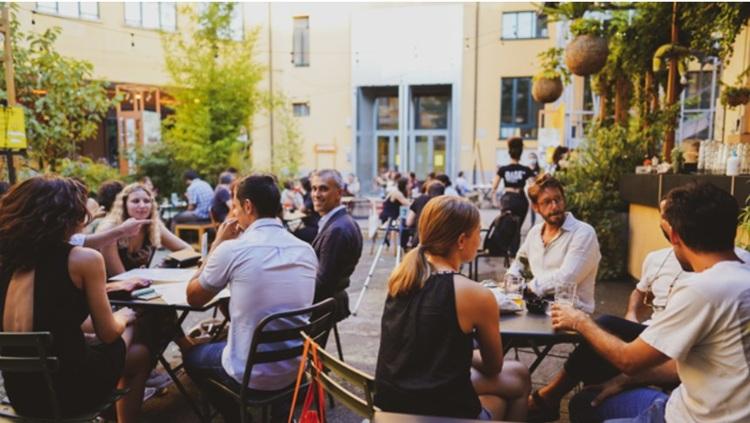 BaseMilano_FoodCourt